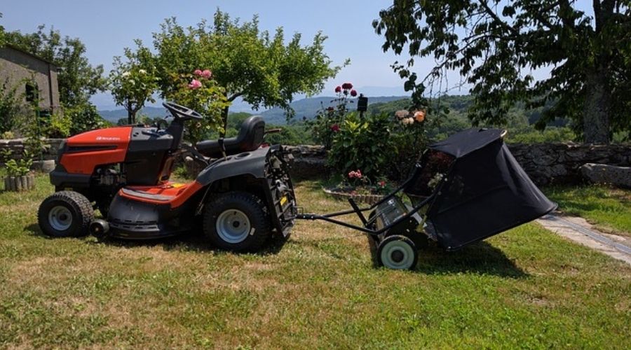 tractor cortador de césped